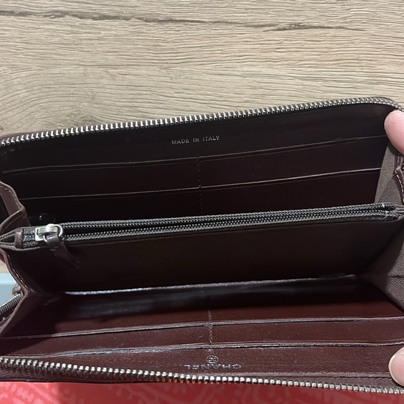 Chanel Interlocking CC Logo Continental Wallet - Picture 3 of 7